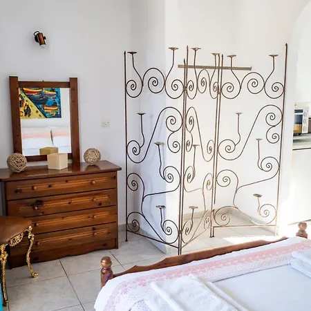 Nondas Agios Stefanos Avliotes (Corfu)